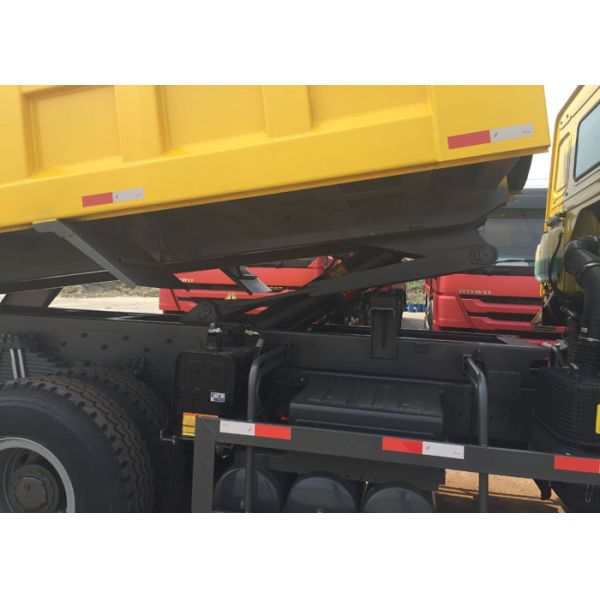 Front Lifting Tipper Dump Truck 4×2 , 4×4 , 6×2 , 6×6 Driving Strong Enough Engine