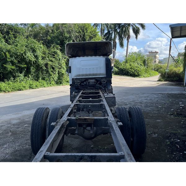 8-10 тонн подержанных грузовиков средней грузоподъемности 4х2 двигатель длительного действия дизельного топлива