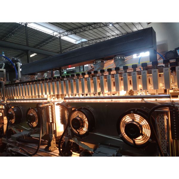 система регулятора движения Omron полости оборудования 3 прессформы дуновения бутылки ЛЮБИМЦА 380V