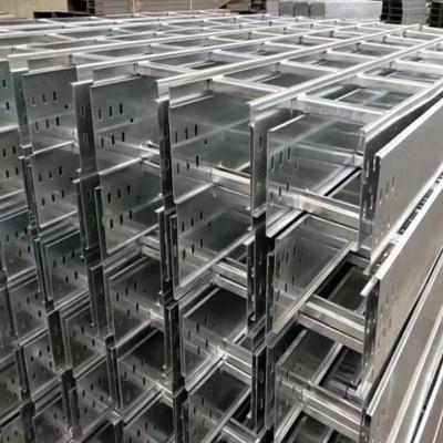50 mm 150 mm échelle type plateau de câble conduit galvanisé pour les systèmes électriques lourds
