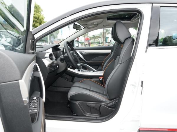 Geely Coolray 95800 1.5t DCT Diamond Edition 2023 Gasoline Car for Preparedness Kg 1340