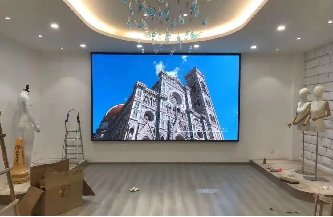 Full Front Service Narrow Pixel Pitch LED Display with 640000 Pixel Density and ≥3000:1 Contrast Ratio for Meeting Rooms