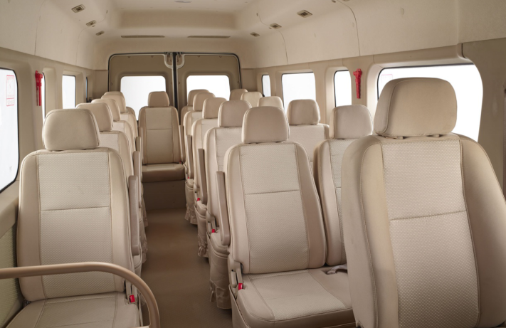 Travel Small Electric Powered Van / 15 Seats Long Wheelbase High Roof Dongfeng Mini Bus