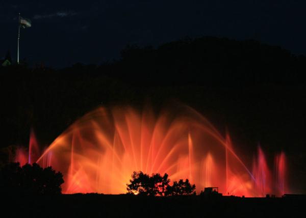 Outdoor Playing Musical Water Fountain With Led Underwater Lights PC Controlled