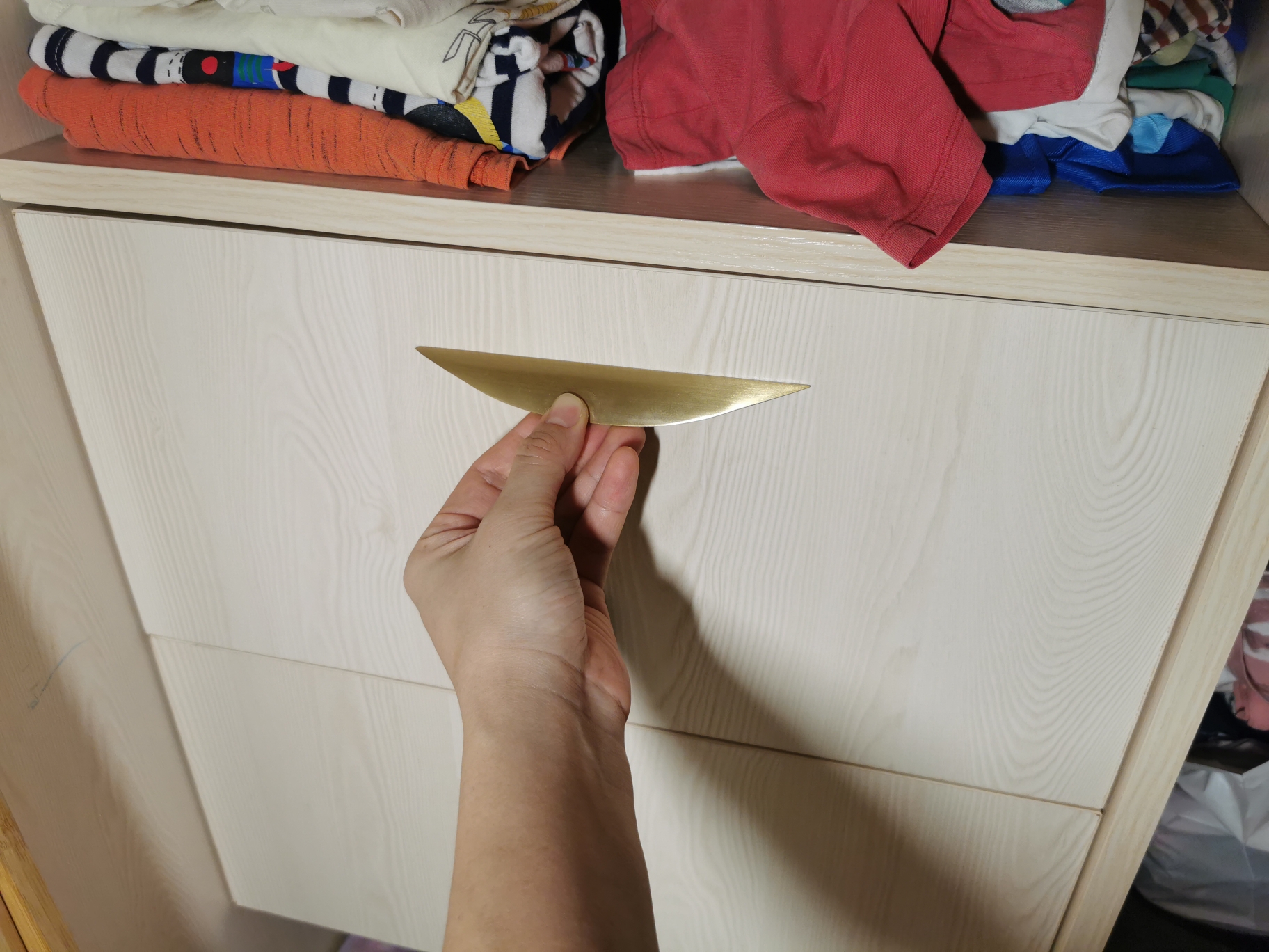 Modern Minimalist Solid Brass Invisible Handle Light Luxury Gold Drawer Pull Wardrobe Door Handle for Kitchen & Exterior Use