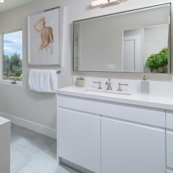 Flat Panel White Glossy Lacquer Bathroom Vanity Single Sink Water Resistant Toilet Modern