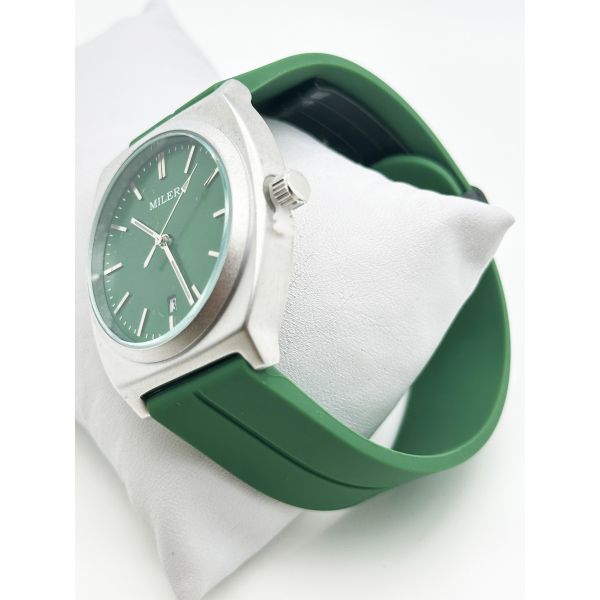 ODM Мода Спорт Минималист Ниша Силиконовые ремни Часы с корпусом из нержавеющей стали для женщины