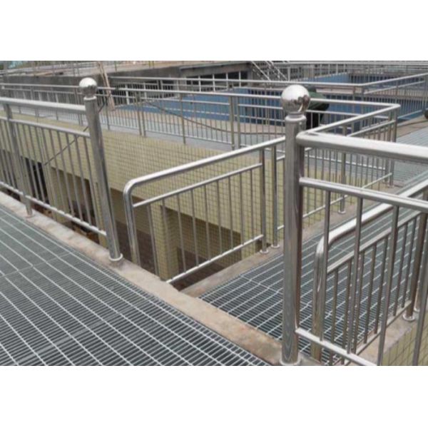 Anti Slip Perforated Walkway Grates Corrosion Proof for Pedestrian Safety