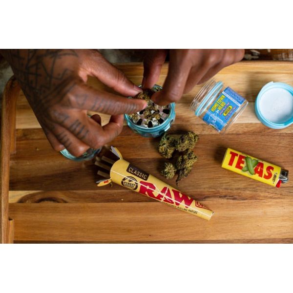 Des accessoires en plastique pour fumer pour les magasins de fumée