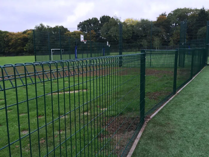 Decorative Roll Top BRC Welded Wire Mesh Fence 6ft Powder Coated