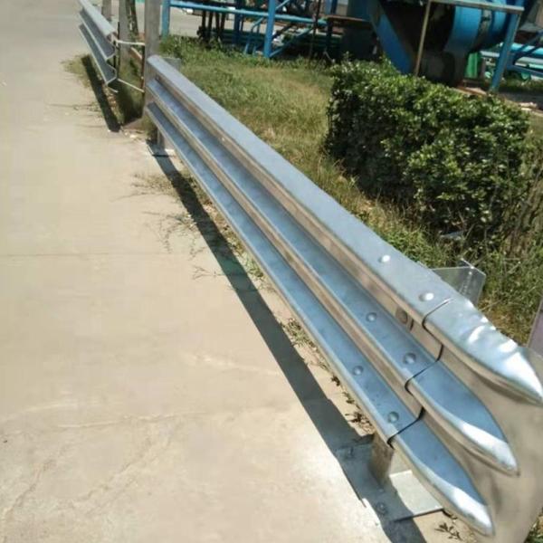 Barrière de circulation galvanisée à chaud pour le contrôle de la circulation routière