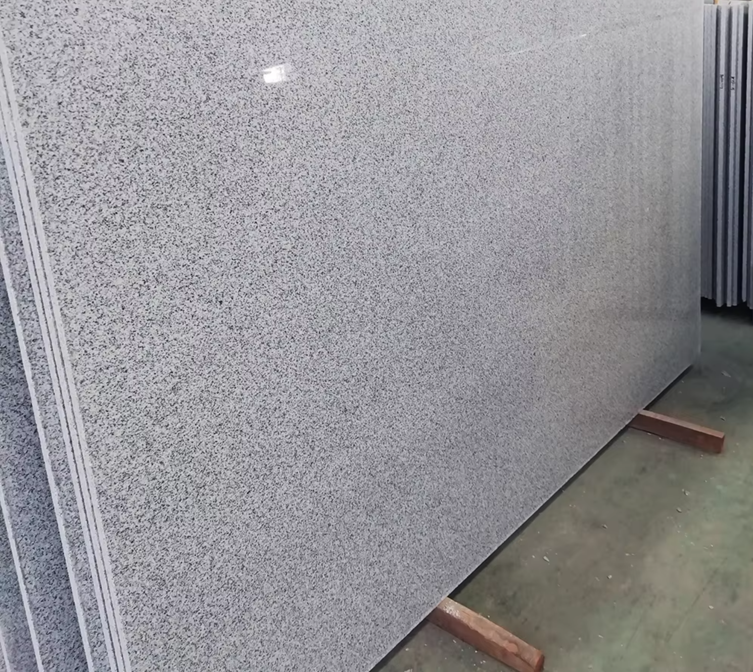 China Granite Slabs Grey Cheap Polished Granite Stones Granite Slab Tiles for Decoration