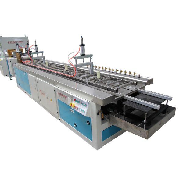 Línea de extrusión de chapa de PE PP de alta productividad automática competitiva con fácil operación