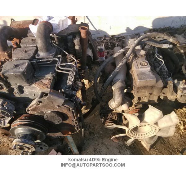 使用された小松4D95は日本の輸入エンジンを使用しました、小松によってはエンジンおよび予備品が自動車に乗ります