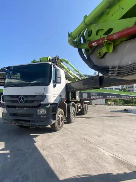 Hauteur d'alimentation 1400mm 2019 année de la pompe 56m voiture de pompe à béton pour l'inventaire sur le site de l'entreprise
