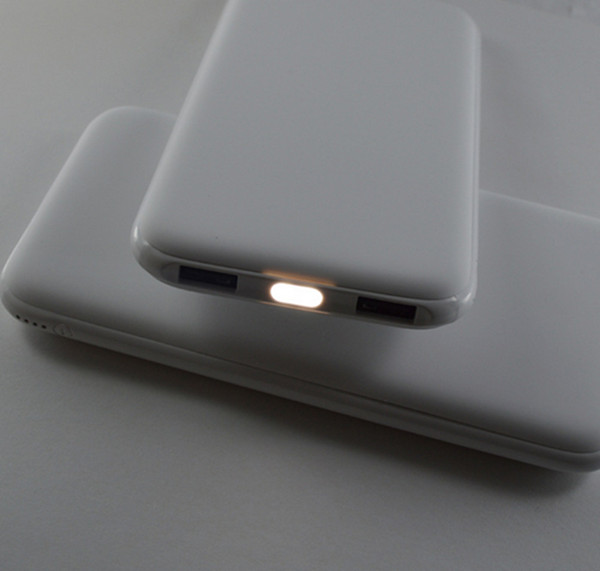 Ультра тонкие загрузочные люки портативной машинки 2 компактируют банк 10000мАх Ли силы - батарею полимера