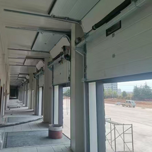 30000-Cycle Torsion Spring Noise-Reducing Industrial Sectional Overhead Door For Inland Container Depots