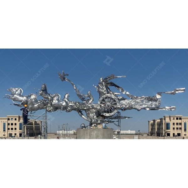 Большие металлические скульптуры, скульптуры из нержавеющей стали.