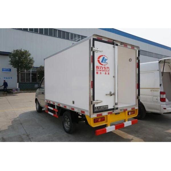 Foton New Mini Refrigerated Food Truck 1ton 2ton  Freezer Van Truck