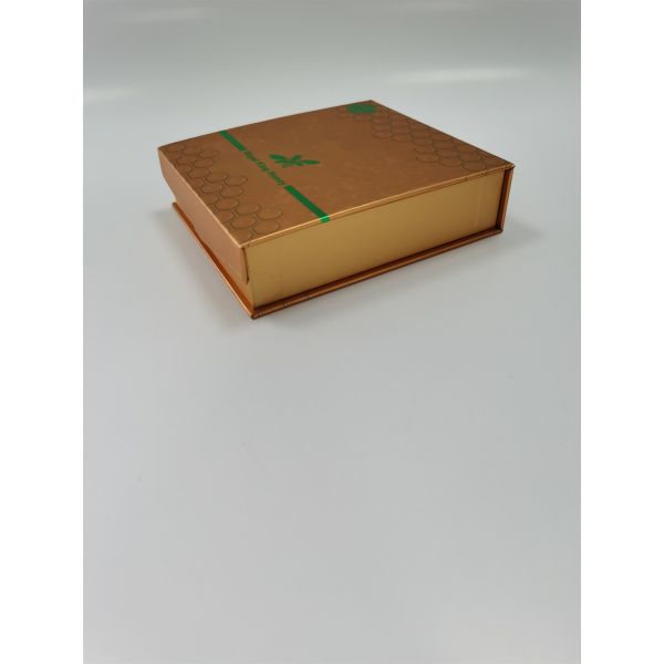 Hot Stamping Retail Carton Rectangle Gift Paper Packaging Box FSC