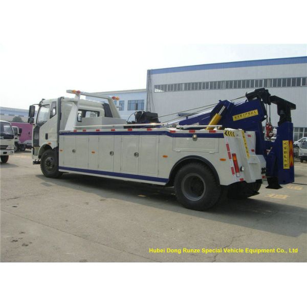 Heavy Duty 12 Ton Wrecker Tow Truck For Car Recovery In City Road , Suburb Way
