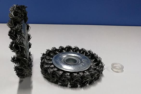 12.7MM Arbor Hole Knotted Wire Brush High Elongation Carbon Steel Wire Material