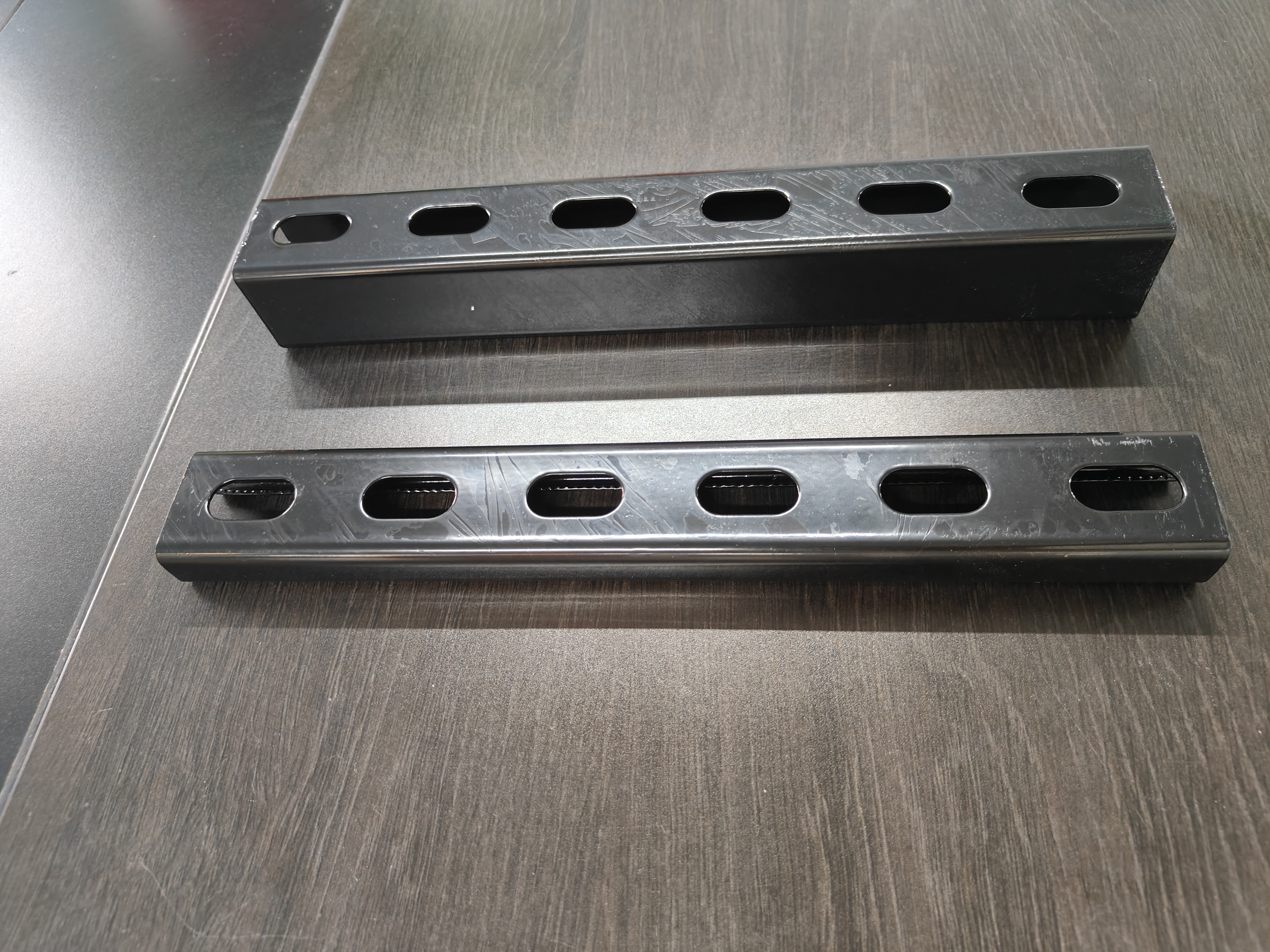 Durable C Strut Channel with Powder Coated Black Finish Cold Formed Steel Profile for MEP Systems Photovoltaic Mounting and Construction Support