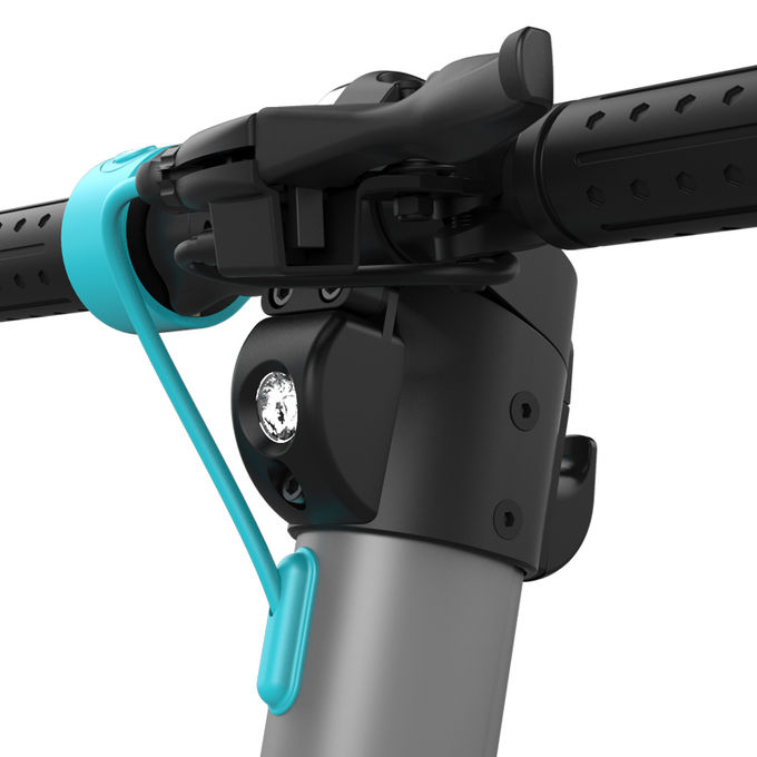 White Powerful Electric Scooter 20km Long Range Portable 350W Motor For Adults