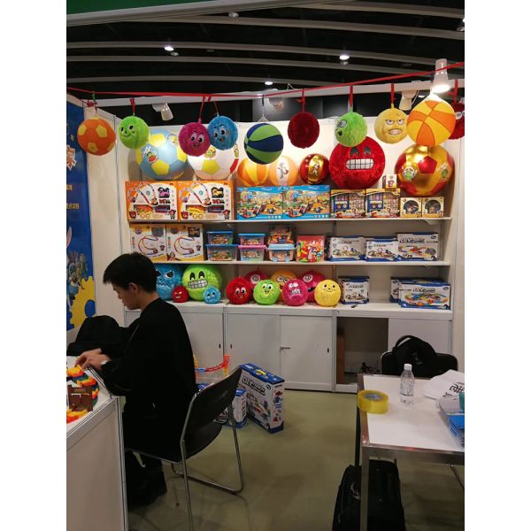 FB-1  Giant Inflatable Fabric Covered PVC Strong Colored Balls