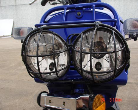 Меньше самоката мотороллера 50кк КВТ потребления нефти взрослого с задней коробкой