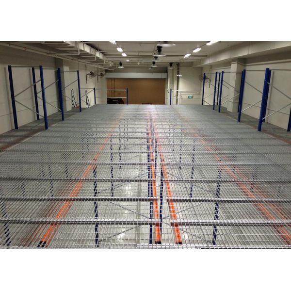 Серебряная поверхностная Чекеред стальная пластина, горячекатаный настил плиты диаманта