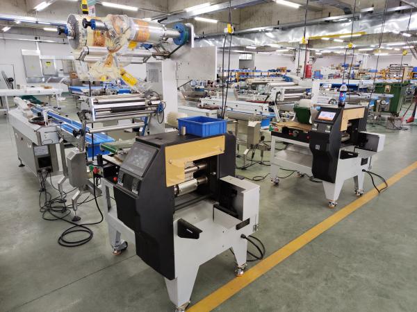 Automatic Pillow Bag Bakery Packing Machine PLC Control 3.1 - 4.5KW WZ-220