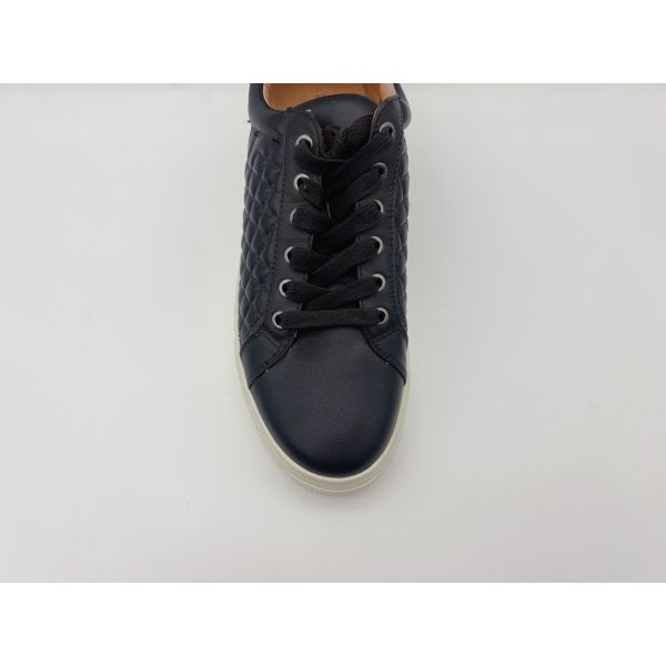 Leisure Womens Flat Leather Shoes With White Non Slip Rubber Outsole