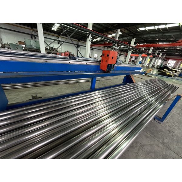 3000mm SS 316 Seamless Pipe Hot Rolled A312 Annealing Stainless Steel Square Pipe