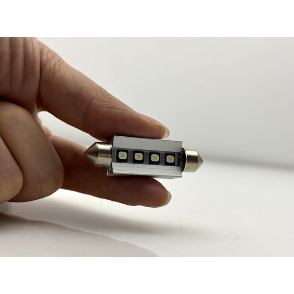 39mm 6SMD 3030 300lm Automotive LED Festoon Light Bulb Super Bright