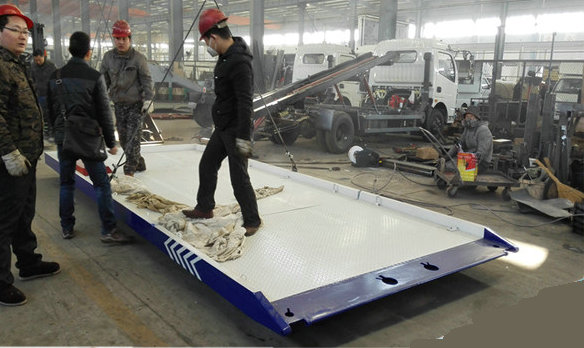 Custom Steel Flatbed Truck Bodies , Car Carrier Wrecker Upper Body