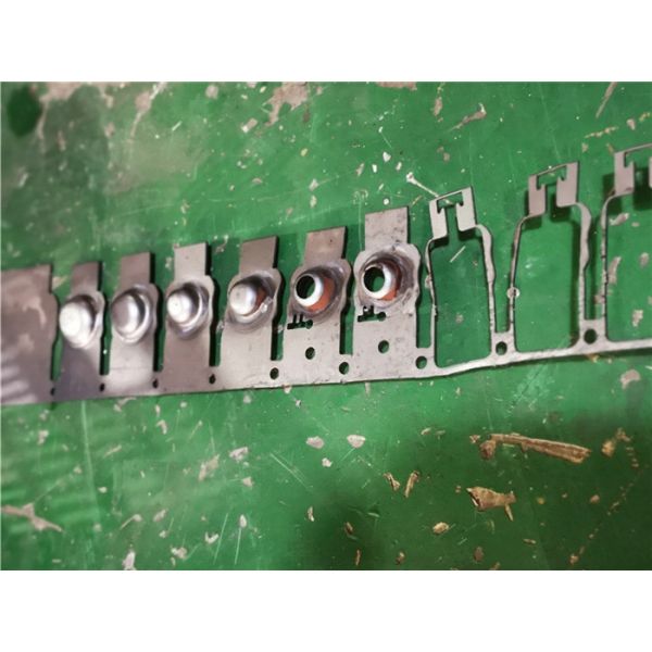 Automobile Brake Valve Use Automotive Stamping Parts By Progressive Die