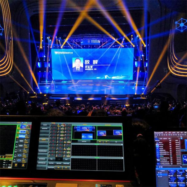 Lionled P3.91 Indoor LED Rental Display for Stage/Concert/Advertising