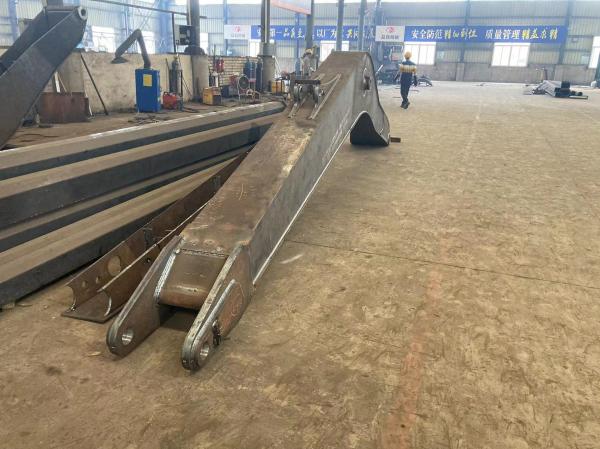 Excavator Extended Arm Hyundai R215 Customized Q355B / Q690D For Earthwork Engineering 20T-40T