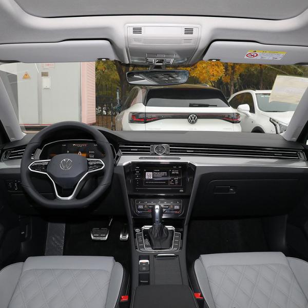 Electric Steering System 4 Doors 5 Seats Sedan 210 km/h Petrol Used Car Volks-wagen Magotan 280TSI Leading Type FWD