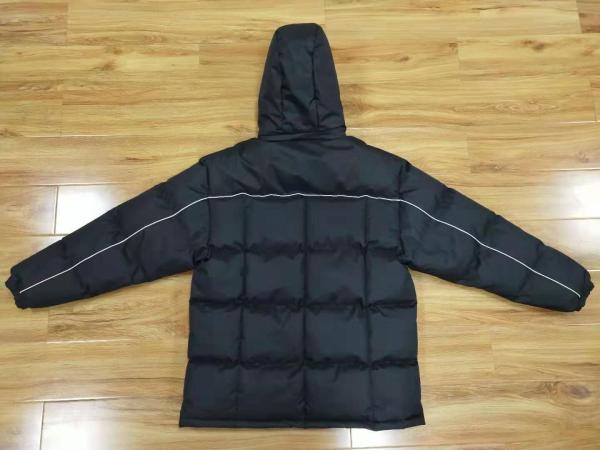 Light Mens Hooded Padded Jacket Winter Mens Puffer Coat Fur Hood