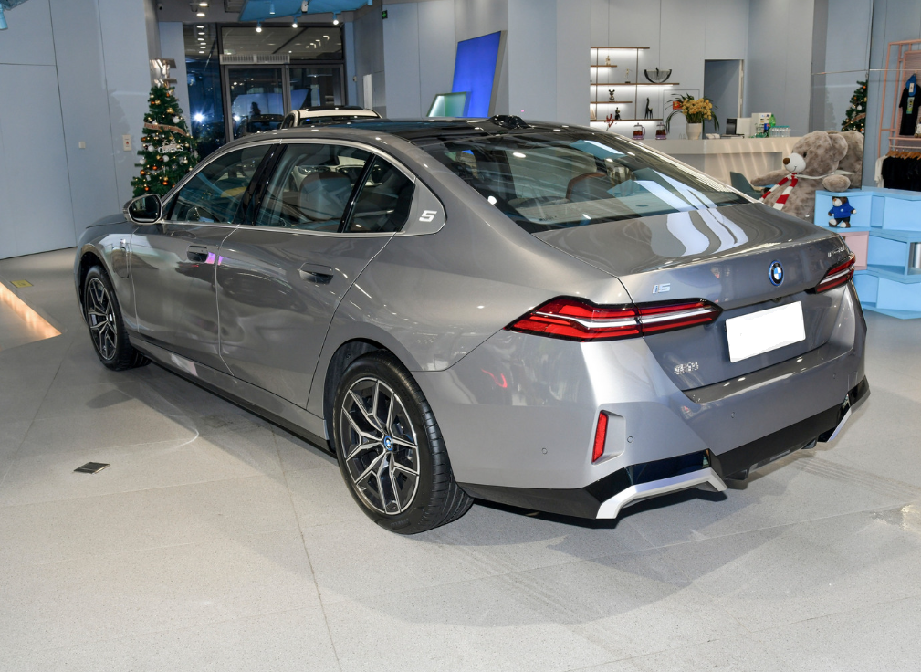 2024 M60 G60 35l Роскошный внедорожник EV I5 BMW Подержанные автомобили Тернарная литий-ионная батарея для взрослых