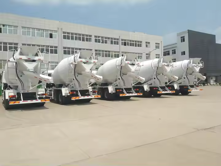 Second Hand HOWO 340HP 2-25cbms 9630*2500*3998mm 16650kg Cement Concrete Mixer Truck