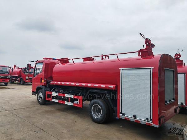 HOWO Fire Fighter Vehicle 8000liter Water Tanker Fire Engine Truck Rescue Fire Truck 4X2