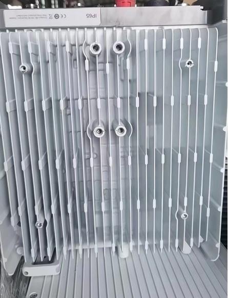 4418 B40TEricsson RRU 4418 B40T Internal dimension 420mm*335mm*125mm Design