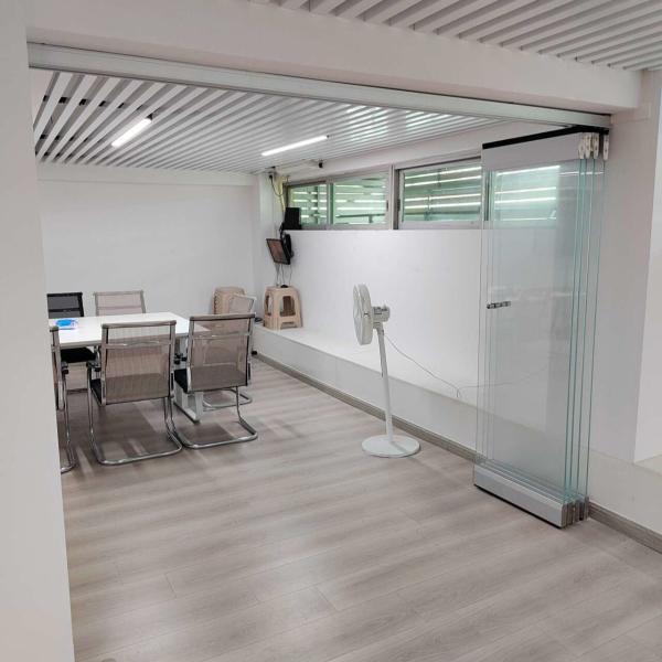 Customized Waterproof Aluminium Frame Bifold Doors with High Durability and Energy Efficiency