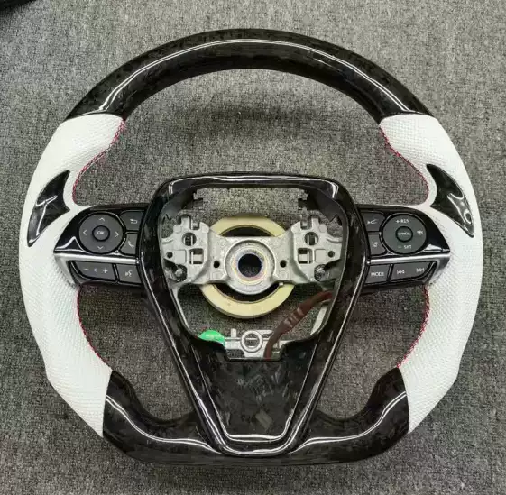 Customized Carbon Fiber LED Racing Marquee Steering Wheel Suitable for Toyota Camry