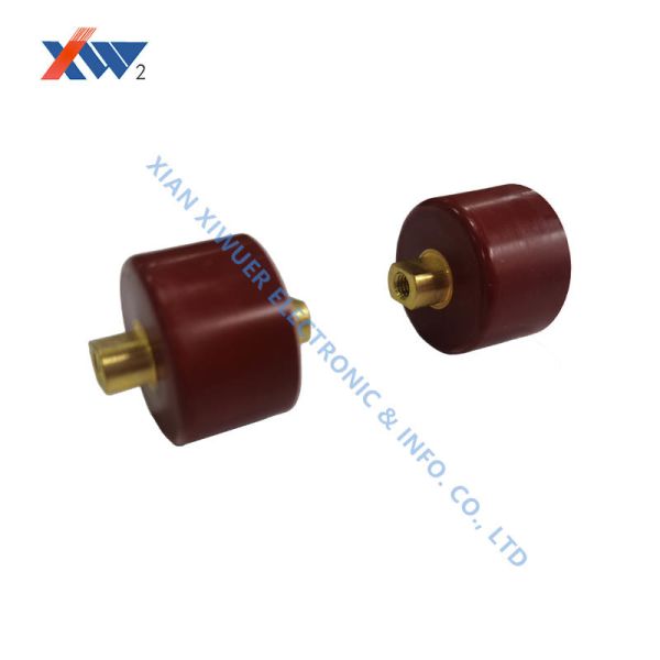 Capacitadores de almacenamiento de energía de re-frecuencia y de pulso para un amplio rango de temperaturas