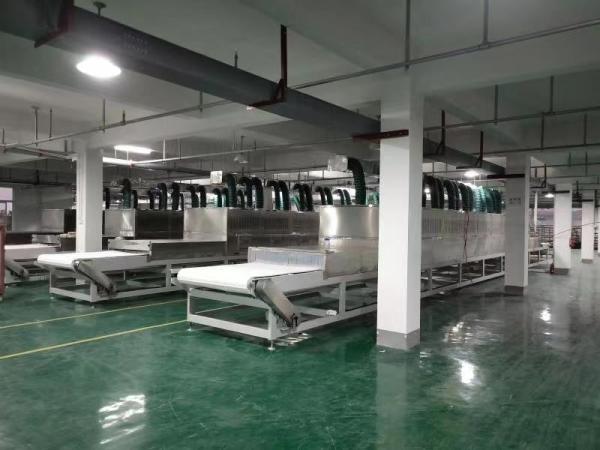 Máquina industrial de secagem por microondas de alimentos de 380 V 10 m/min para solo de cartão