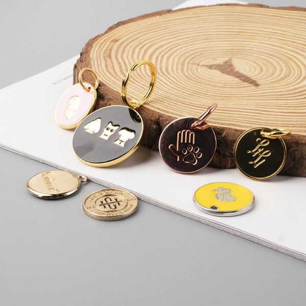 Etiquetas personalizadas de identificación de perros grabadas en acero inoxidable Etiquetas de nombres de perros lindos